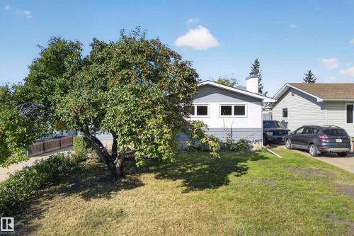 25 Milburn Crescent, Sherwood Park, AB 