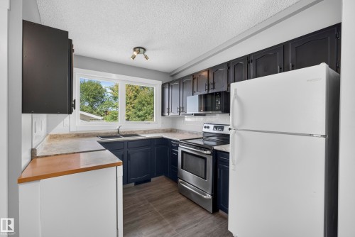 25 Milburn Crescent, Sherwood Park, AB 