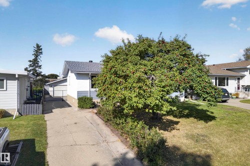 25 Milburn Crescent, Sherwood Park, AB 