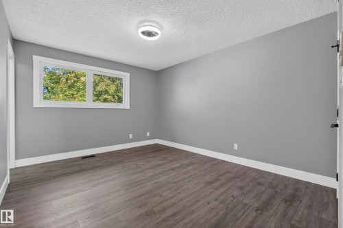 25 Milburn Crescent, Sherwood Park, AB 