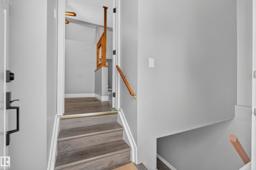 25 Milburn Crescent, Sherwood Park, AB 