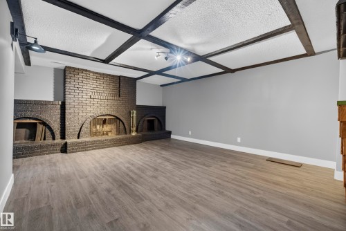 25 Milburn Crescent, Sherwood Park, AB 