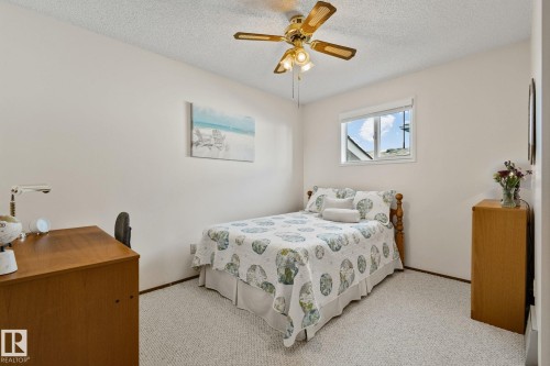 9532 175 Avenue Nw, Edmonton, AB 