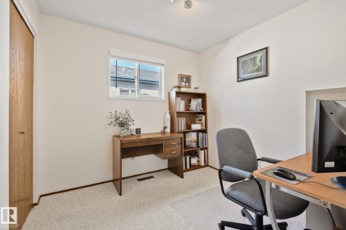 9532 175 Avenue Nw, Edmonton, AB 