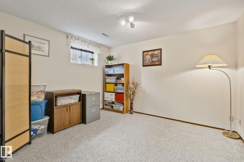 9532 175 Avenue Nw, Edmonton, AB 