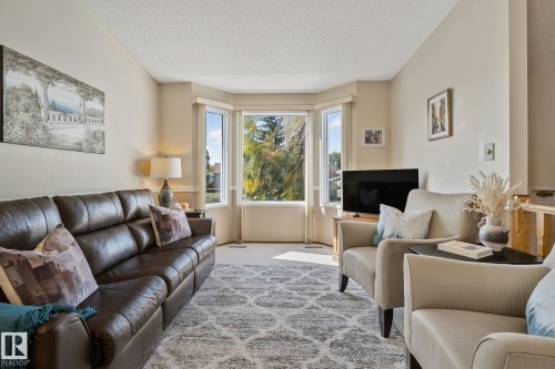 9532 175 Avenue Nw, Edmonton, AB 