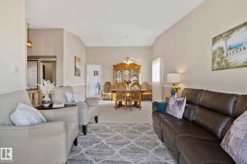 9532 175 Avenue Nw, Edmonton, AB 