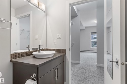 #210 10611 117 St Nw, Edmonton, AB 