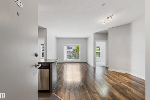 #210 10611 117 St Nw, Edmonton, AB 