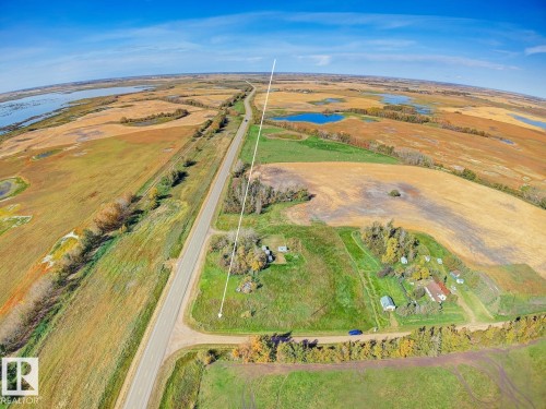 Centre St. Railway Avenue, Whitford, AB 