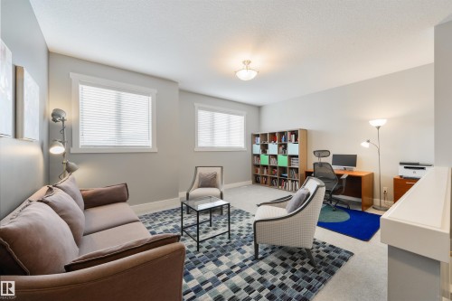 1348 157 Street Sw, Edmonton, AB 