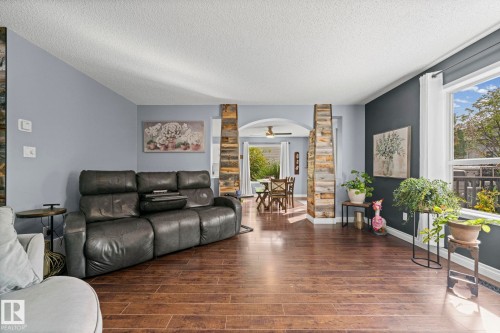 3113 41A Avenue Nw, Edmonton, AB 