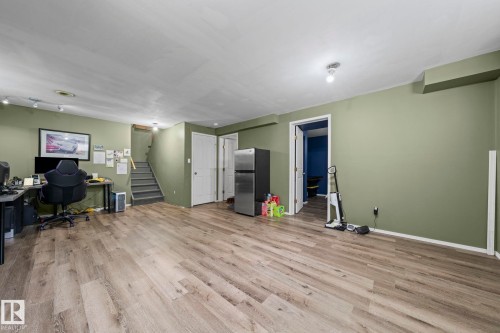 3113 41A Avenue Nw, Edmonton, AB 