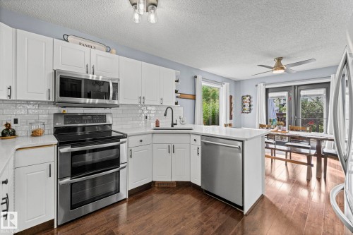 3113 41A Avenue Nw, Edmonton, AB 