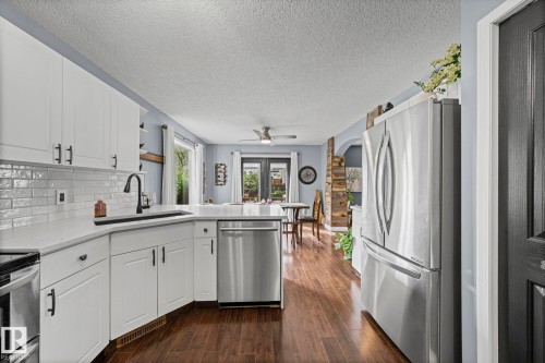 3113 41A Avenue Nw, Edmonton, AB 