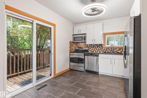 11230 75 Avenue Nw, Edmonton, AB 