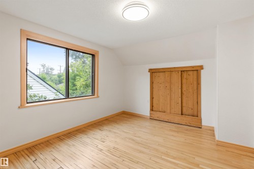 11230 75 Avenue Nw, Edmonton, AB 