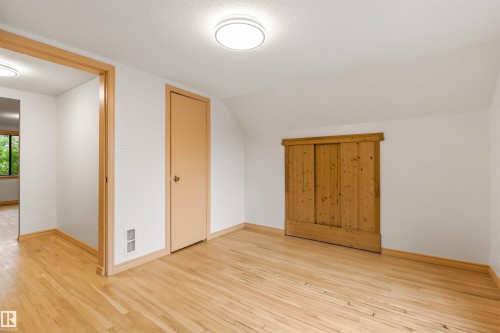 11230 75 Avenue Nw, Edmonton, AB 