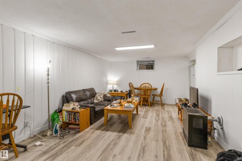 11230 75 Avenue Nw, Edmonton, AB 