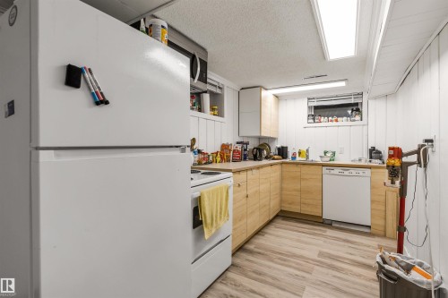11230 75 Avenue Nw, Edmonton, AB 