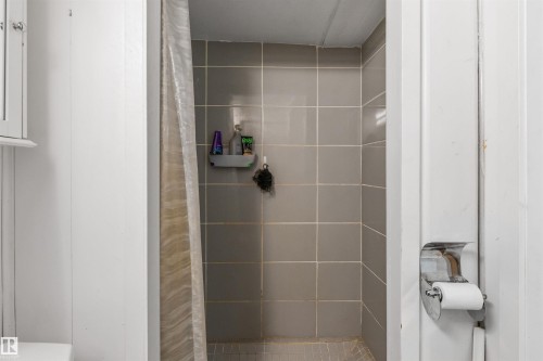 11230 75 Avenue Nw, Edmonton, AB 