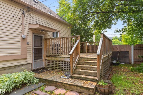 11230 75 Avenue Nw, Edmonton, AB 