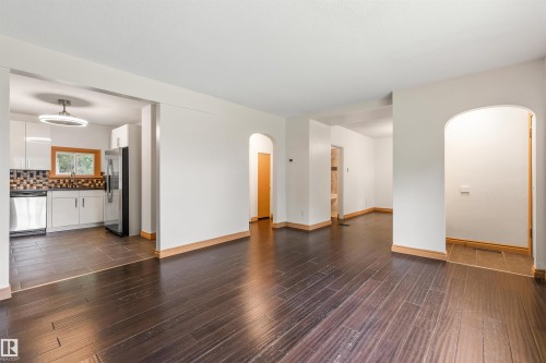 11230 75 Avenue Nw, Edmonton, AB 