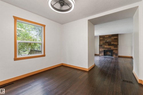 11230 75 Avenue Nw, Edmonton, AB 