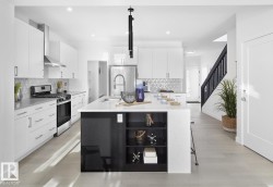 22003 93 Avenue NW  Edmonton, AB T5T 7N9