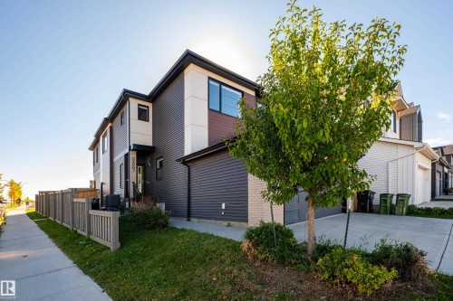 22003 93 Avenue Nw, Edmonton, AB 