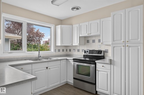 10508 60A Avenue Nw, Edmonton, AB 