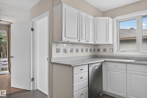 10508 60A Avenue Nw, Edmonton, AB 