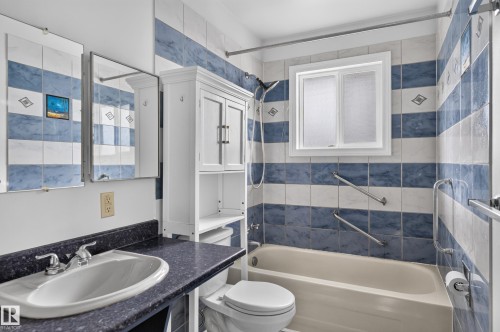 10508 60A Avenue Nw, Edmonton, AB 