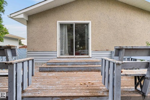 10508 60A Avenue Nw, Edmonton, AB 