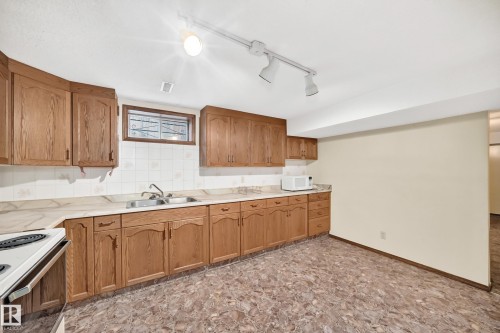 12424 46 Street Nw, Edmonton, AB 