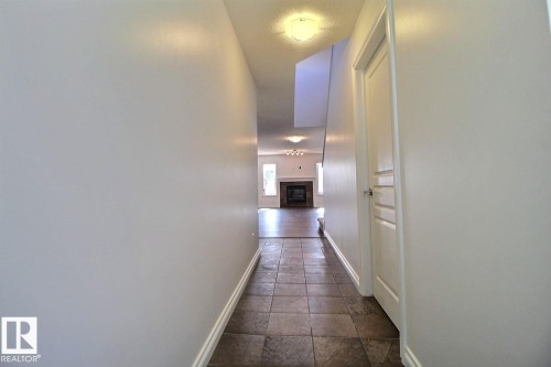 Tiled flooring entry - 5205 168 Avenue Nw, Edmonton, AB 