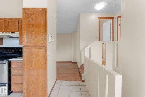 9147 180A Avenue Nw, Edmonton, AB 