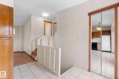 9147 180A Avenue Nw, Edmonton, AB 
