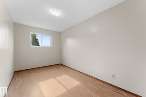9147 180A Avenue Nw, Edmonton, AB 