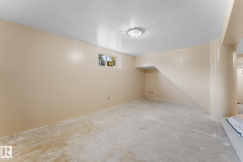 9147 180A Avenue Nw, Edmonton, AB 