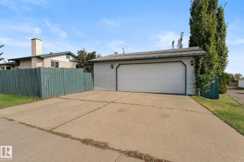 9147 180A Avenue Nw, Edmonton, AB 