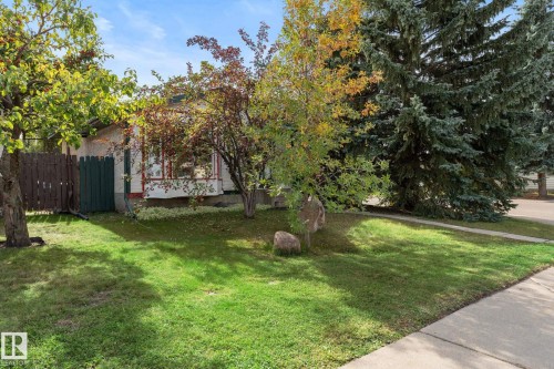 9147 180A Avenue Nw, Edmonton, AB 