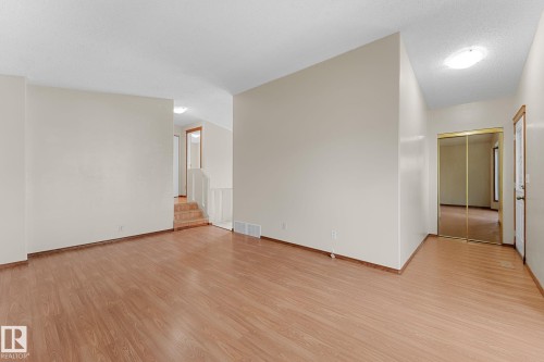 9147 180A Avenue Nw, Edmonton, AB 