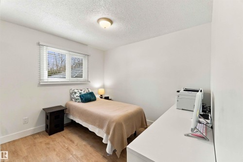 5907 53A Avenue, Redwater, AB 