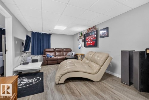 15711 84 Avenue Nw, Edmonton, AB 
