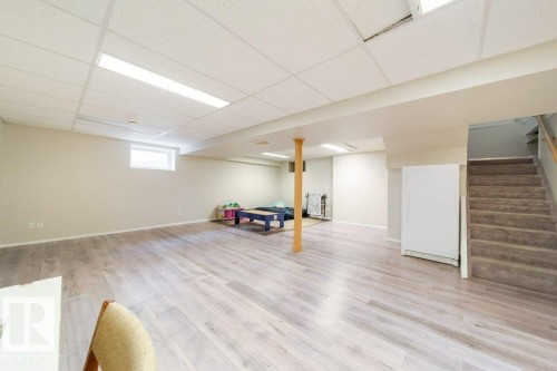 9512 76 Street Nw, Edmonton, AB 