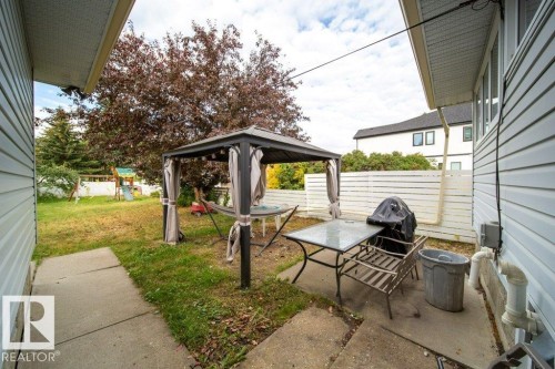 9512 76 Street Nw, Edmonton, AB 