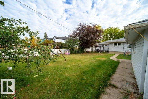 9512 76 Street Nw, Edmonton, AB 