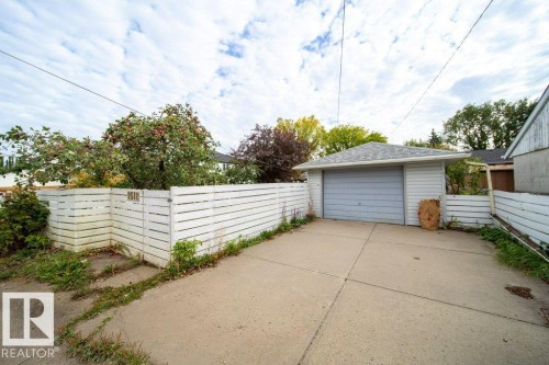 9512 76 Street Nw, Edmonton, AB 