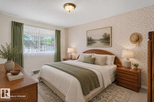 7704 104 Avenue Nw, Edmonton, AB 